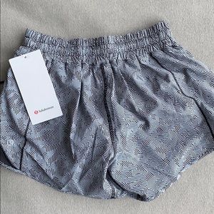 Lululemon women’s size 4 athletic shorts